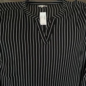 Maurice’s brand size 3x loose fitting dressy blouse